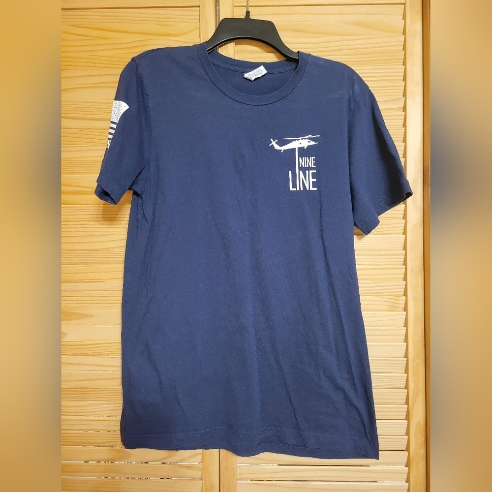 Nine‎ Line Men's Navy Blue Tee with white Print size Medium